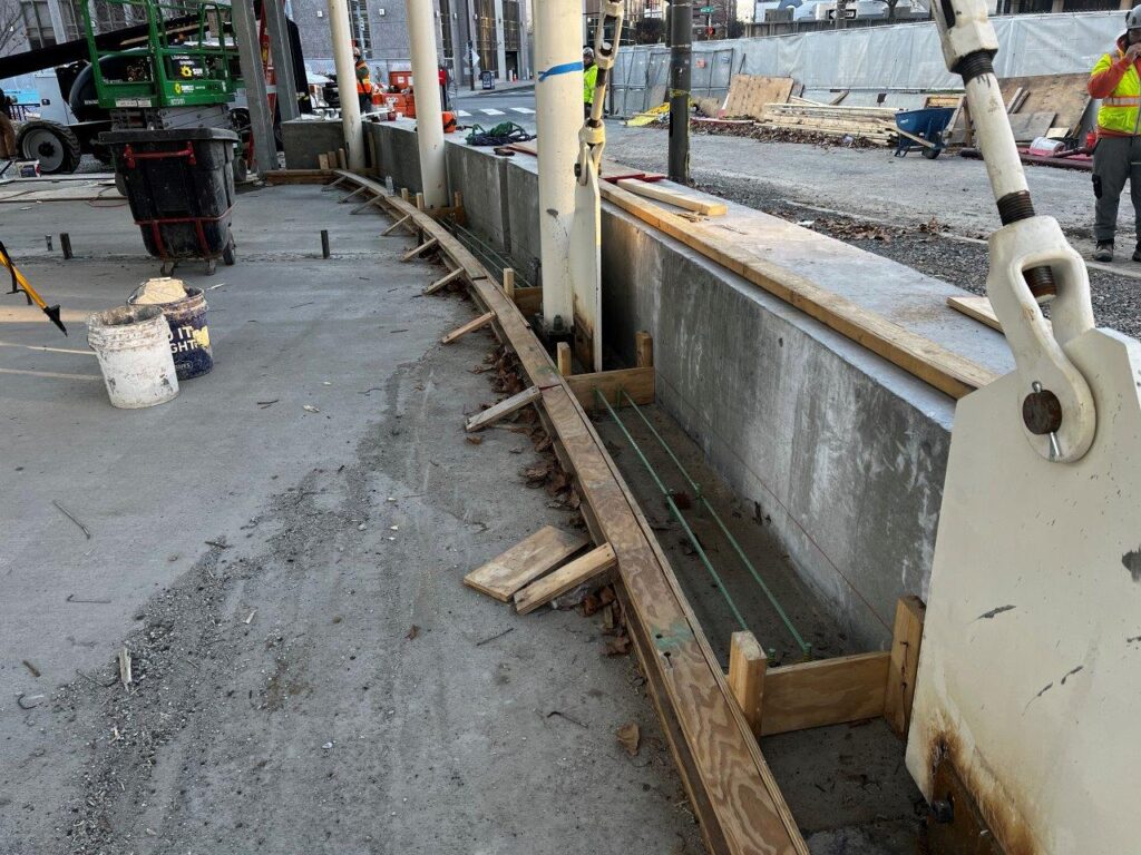 Reinforcing steel and formwork have been assembled for interior curbs around the Headhouse perimeter.