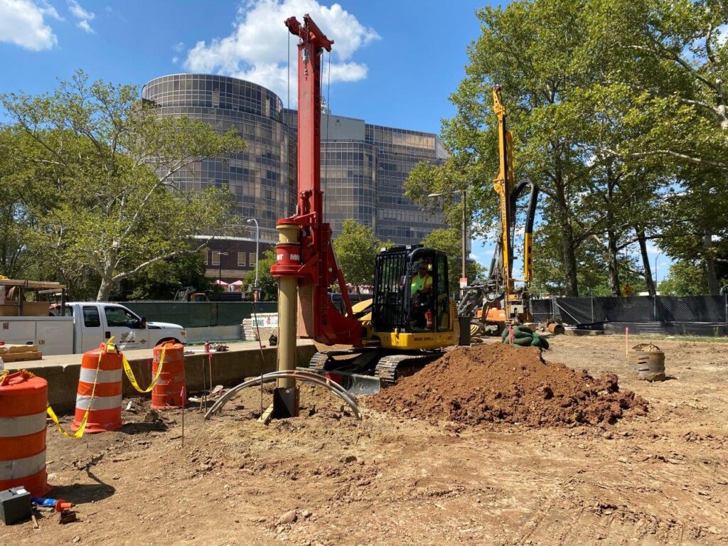 Soldier pile installation work has commenced at the future Headhouse area, in preparation for excavation work.
